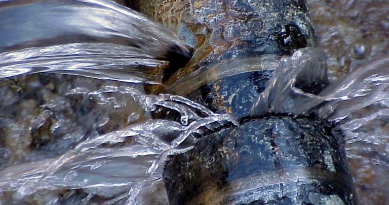 كشف تسربات المياه بحي المحمدية